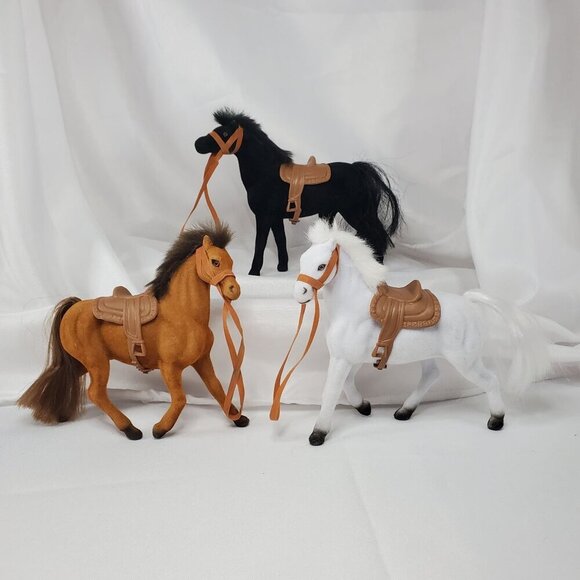 Sunny Trails Farms 3 Ponies Velvet Flocked Horse Stallion Pony Figures - Picture 12 of 13